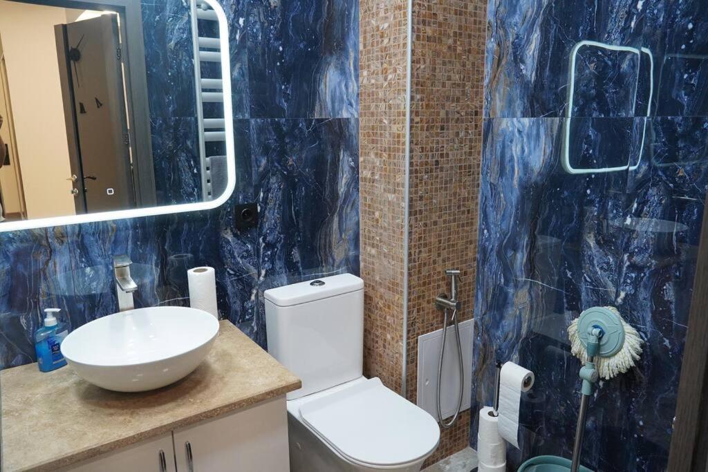 Lovely, Newly Remodeled Apartment In Yerevan! Bagian luar foto